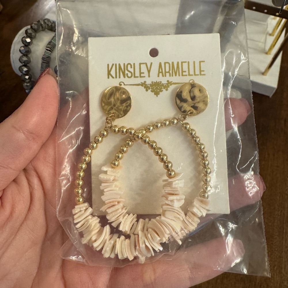 Kinsley Armelle earrings, brand new!!
